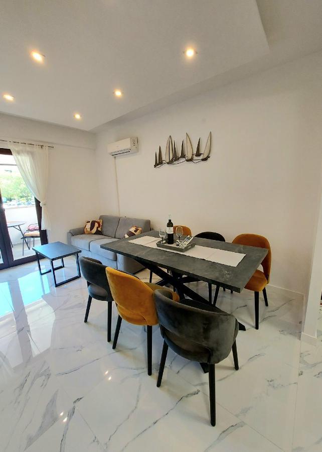 Apartman S Dvije Spavace Sobe Poreč Eksteriør billede