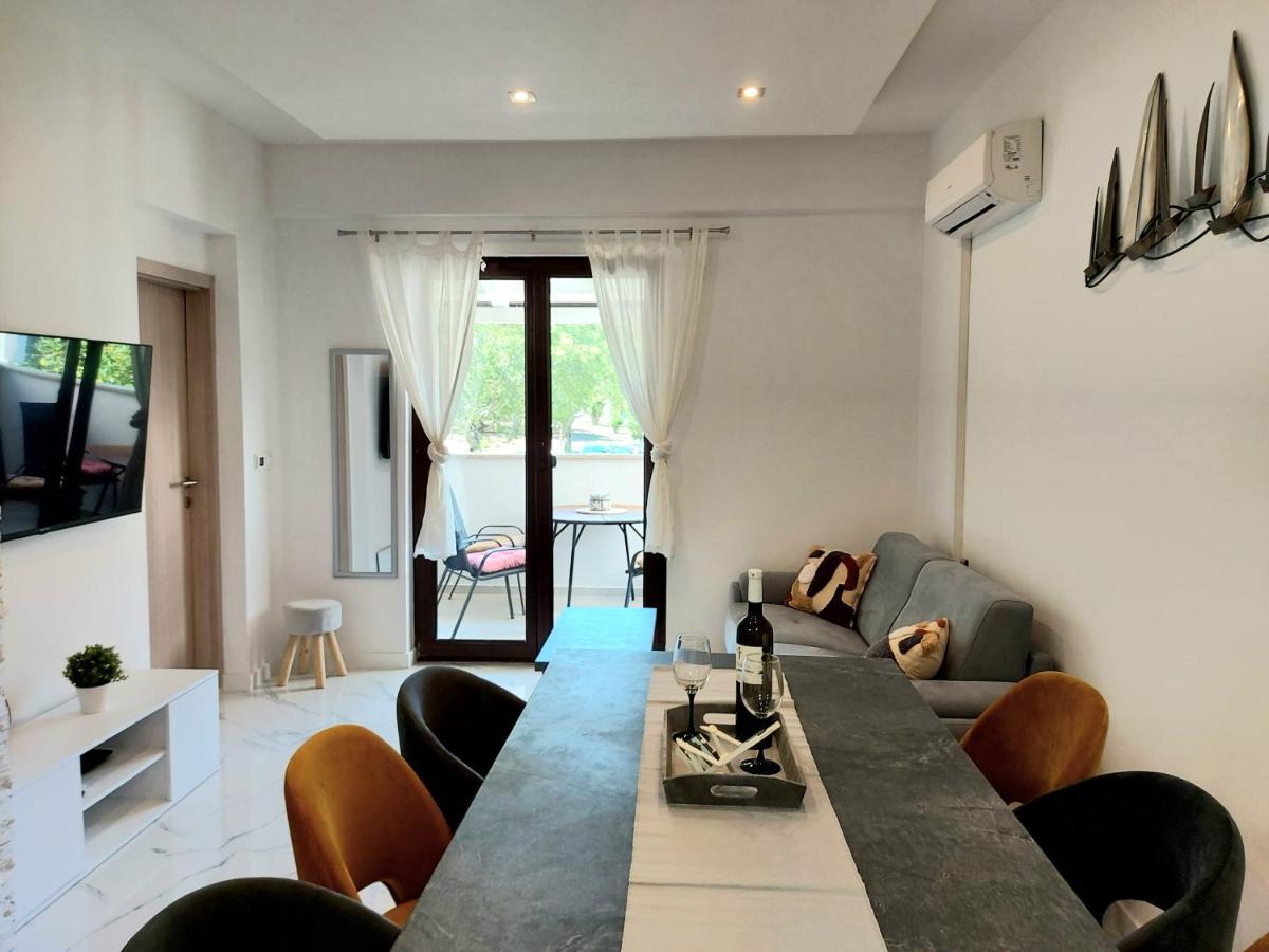 Apartman S Dvije Spavace Sobe Poreč Eksteriør billede